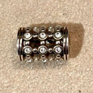 🆕Listing! 🆕 Brighton Crystalline silver bead Geometric pattern of clear crystals